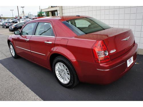 Chrysler 300 2010 photo 1