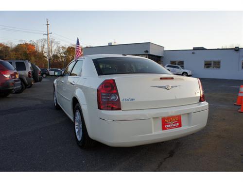 Chrysler 300 2010 photo 1