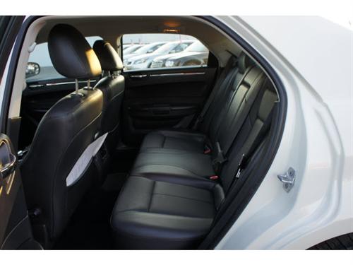 Chrysler 300 2010 photo 5