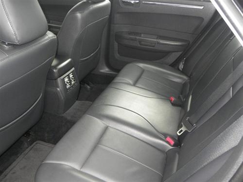 Chrysler 300 2010 photo 1