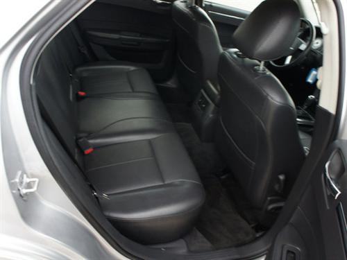 Chrysler 300 2010 photo 4