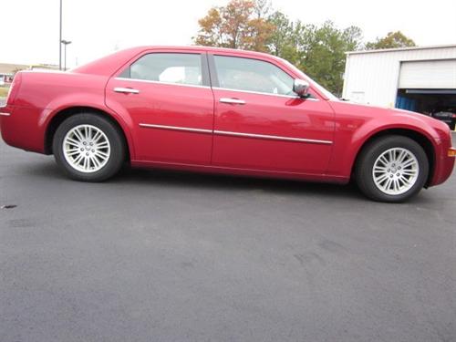 Chrysler 300 2010 photo 1