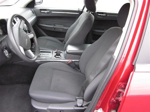 Chrysler 300 2010 photo 3