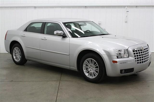 Chrysler 300 2010 photo 5