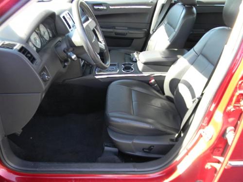 Chrysler 300 2010 photo 1