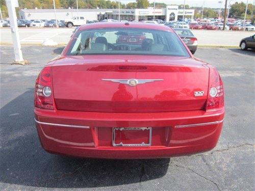 Chrysler 300 2010 photo 4