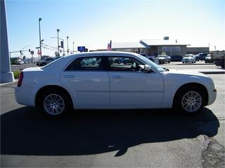 Chrysler 300 2010 photo 1
