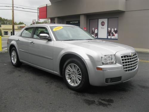 Chrysler 300 2010 photo 4