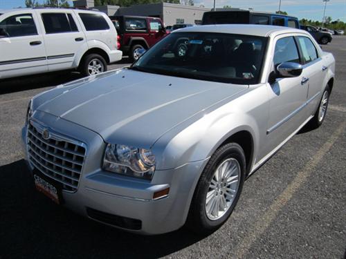 Chrysler 300 2010 photo 1