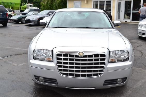 Chrysler 300 2010 photo 1