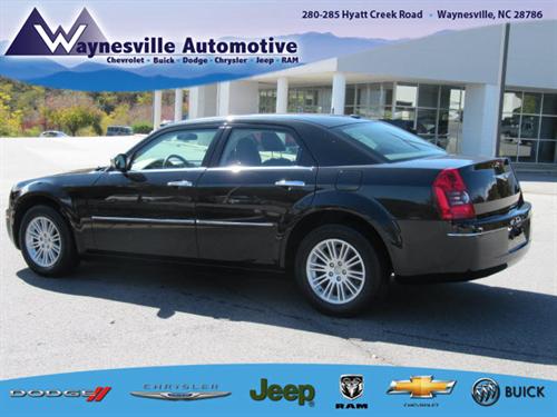Chrysler 300 2010 photo 1