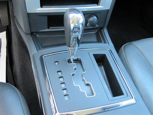 Chrysler 300 2010 photo 4