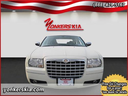 Chrysler 300 2010 photo 3
