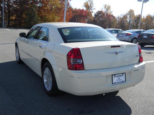 Chrysler 300 2010 photo 4