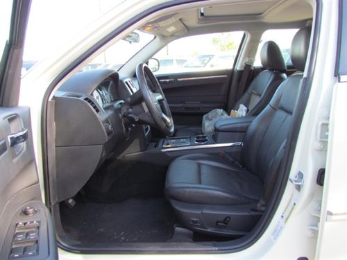 Chrysler 300 2010 photo 4