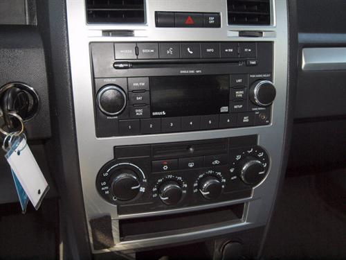 Chrysler 300 2010 photo 2