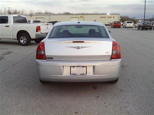 Chrysler 300 2010 photo 5