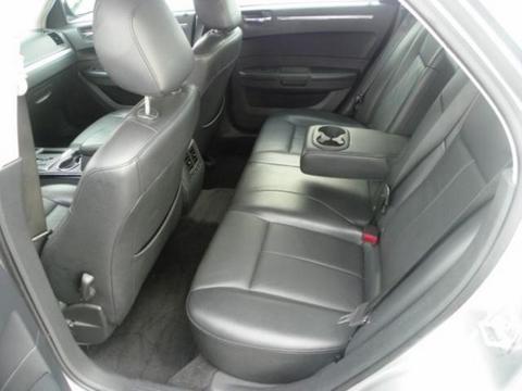 Chrysler 300 2010 photo 1