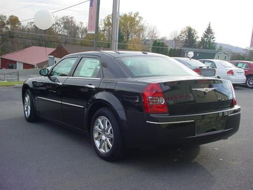 Chrysler 300 2010 photo 1