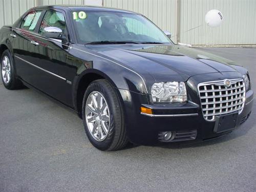 Chrysler 300 2010 photo 2
