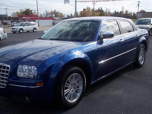Chrysler 300 2010 photo 3