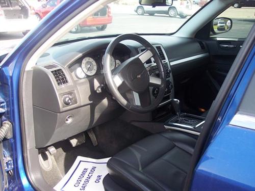 Chrysler 300 2010 photo 5