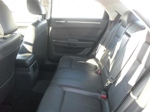 Chrysler 300 2010 photo 4