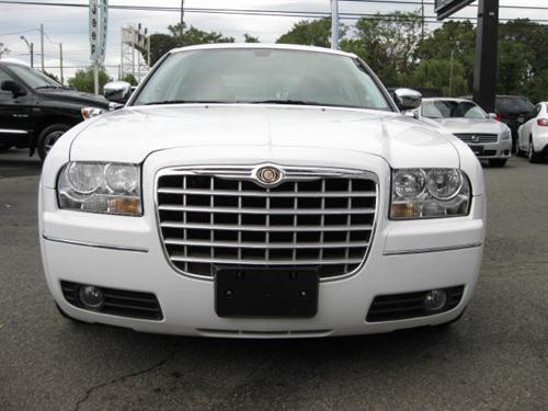 Chrysler 300 2010 photo 1