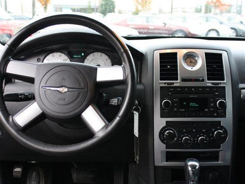 Chrysler 300 2010 photo 5
