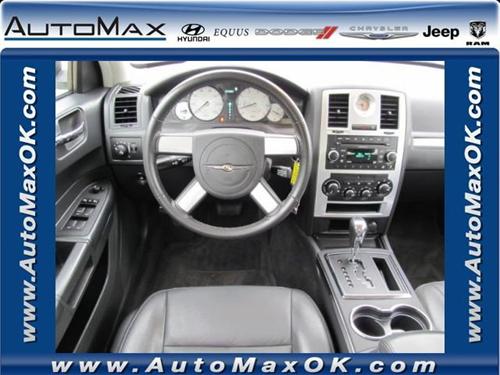 Chrysler 300 2010 photo 1