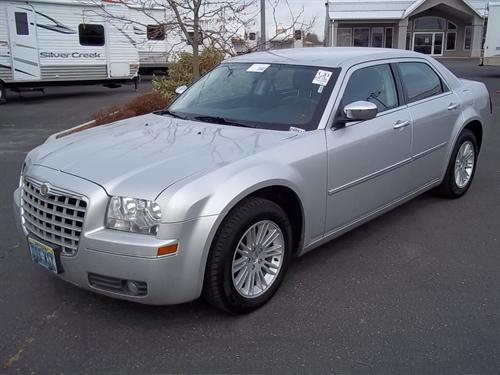 Chrysler 300 2010 photo 3