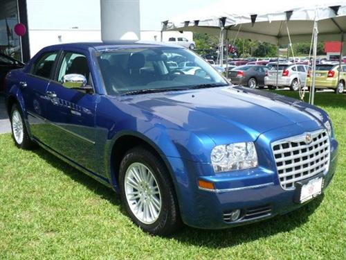 Chrysler 300 2010 photo 3