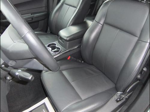 Chrysler 300 2010 photo 2