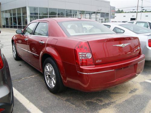Chrysler 300 2010 photo 1