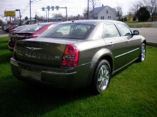 Chrysler 300 2010 photo 1