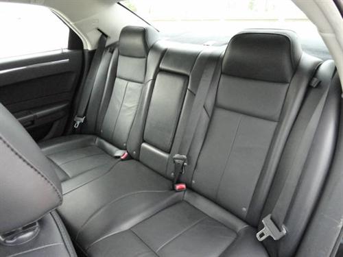 Chrysler 300 2010 photo 1