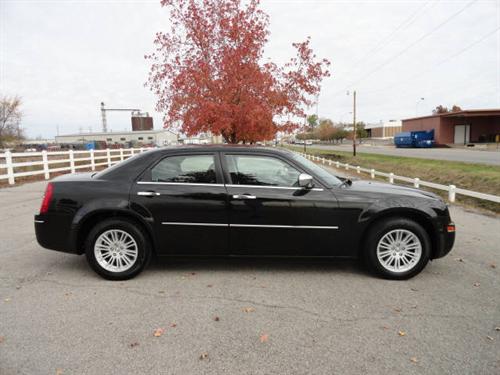 Chrysler 300 2010 photo 4