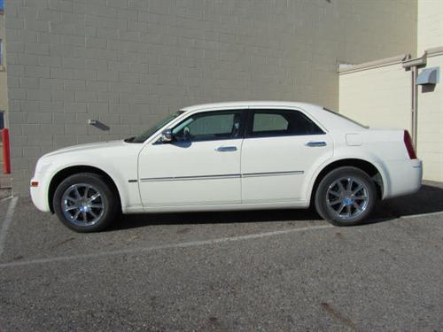 Chrysler 300 2010 photo 1