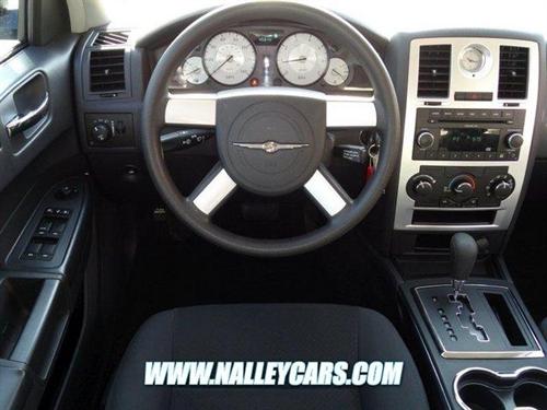 Chrysler 300 2010 photo 4