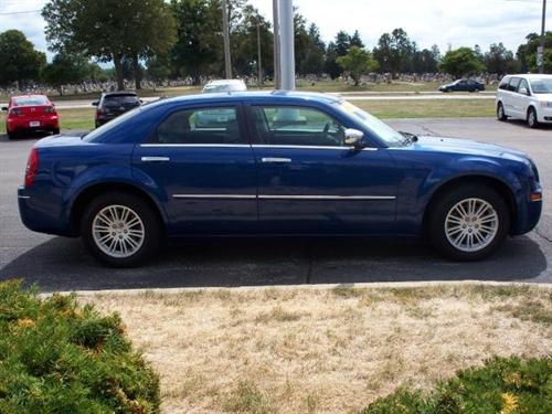 Chrysler 300 2010 photo 3