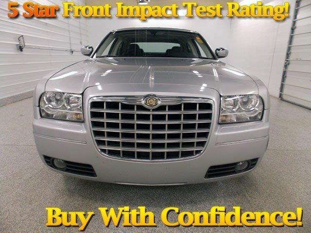 Chrysler 300 2010 photo 3