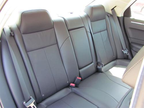 Chrysler 300 2010 photo 3