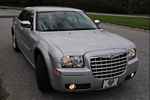 Chrysler 300 2010 photo 3