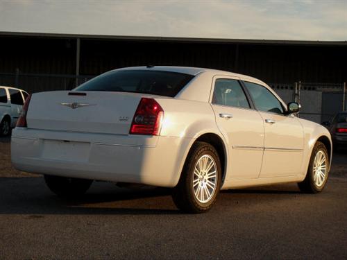 Chrysler 300 2010 photo 1