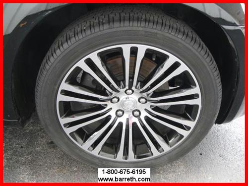 Chrysler 300 2010 photo 3