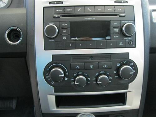 Chrysler 300 2010 photo 2