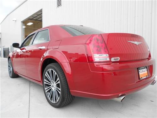 Chrysler 300 2010 photo 4