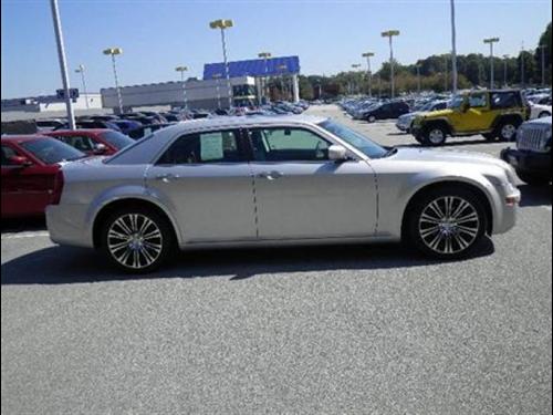 Chrysler 300 2010 photo 1