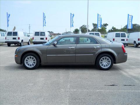 Chrysler 300 2010 photo 1