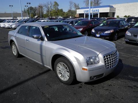 Chrysler 300 2010 photo 2